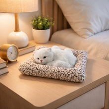 Decorative cat figurine        
